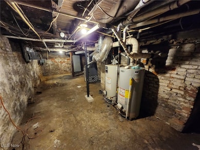 1432 E 52nd St, Cleveland, OH 44103 - photo 6