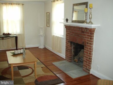 908 Balboa Ave, Capitol Heights, MD 20743 - photo 4