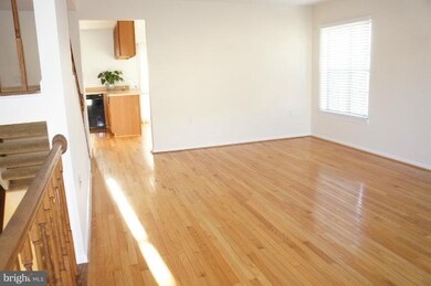 3322 Stone Heather Ct, Herndon, VA 20171 - photo 5