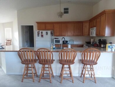 930 Muirfield Ln, Nampa, ID 83686 - photo 5