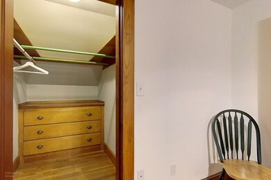 27 Vaughan Ave, Newport, RI 02840 - photo 5