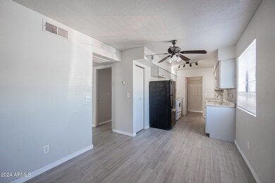 2807 E Capri Cir unit 1, Mesa, AZ 85204 - photo 7