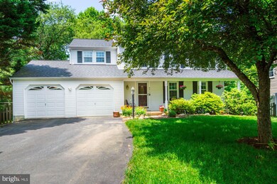 8212 Lapping Brook Ct, Laurel, MD 20723 - photo 2