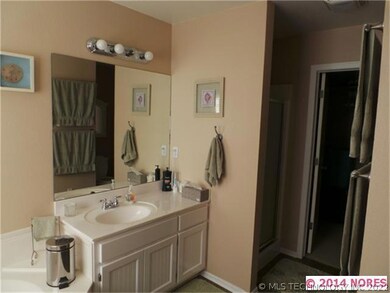 HIS AND HERS SINKSWHIRLPOOL TUB W/ SEP SHOWER