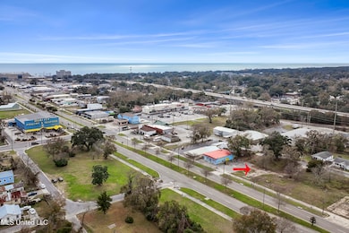 323 Caillavet St, Biloxi, MS 39530 - photo 3