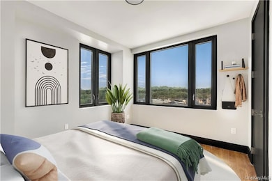 667 Ridge Hill Blvd unit 807, Yonkers, NY 10710 - photo 4