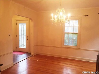 Dining Room Beautiful crystal chandelier stays!