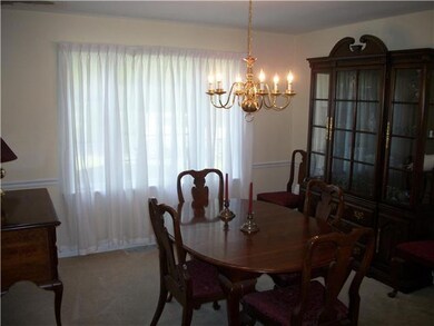 2275 N Court St, Circleville, OH 43113 - photo 4