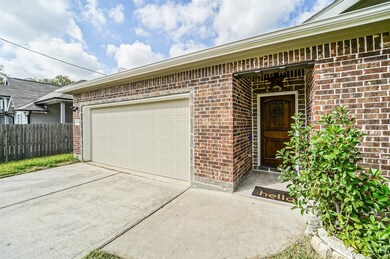 8699 Lanewood Dr, Houston, TX 77016 - photo 2