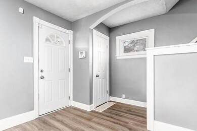 572 S Richardson Ave, Columbus, OH 43204 - photo 4