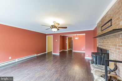 400 Winding Way unit C8, Downingtown, PA 19335 - photo 4