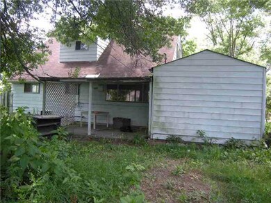 1634 Dundee Ct, Columbus, OH 43227 - photo 2