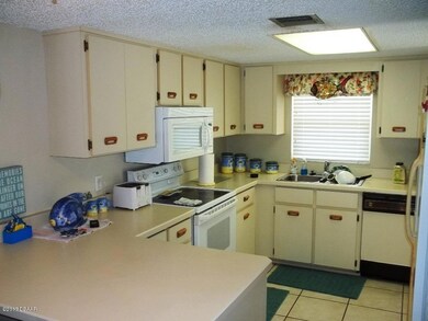 2294OceanShoreBlvd#202_Kitchen