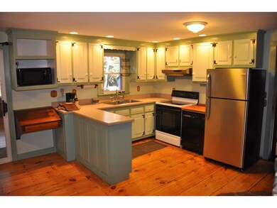 174 Pinewood Dr, Contoocook, NH 03229 - photo 2