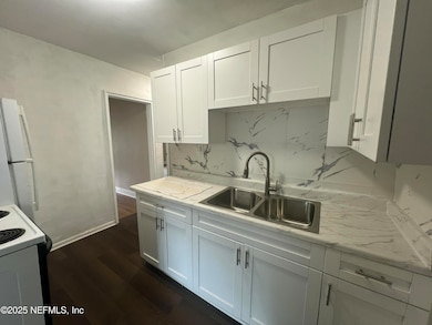 3539 Kingston St, Jacksonville, FL 32254 - photo 6