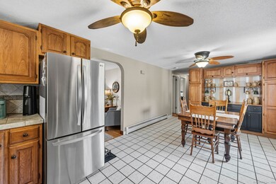 16 Saint Thomas St, Enfield, CT 06082 - photo 5