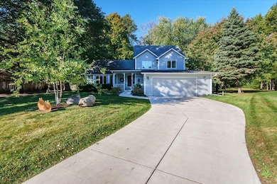 1045 Crest Ridge Ct, Mound, MN 55364 - photo 2