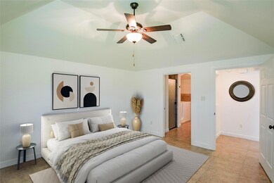 204 Captains Ct, Granbury, TX 76049 - photo 3