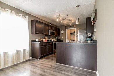 2605 Grand Fir Dr, Greenwood, IN 46143 - photo 7