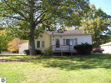 1469 N Huron Rd, Tawas City, MI 48763 - photo 2