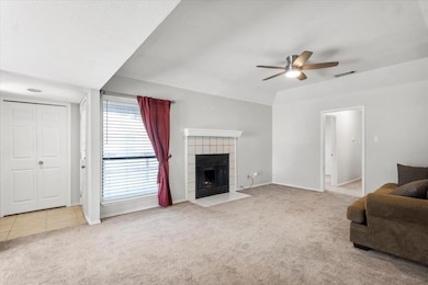 114 N Kanaio Dr unit A, Bastrop, TX 78602 - photo 4