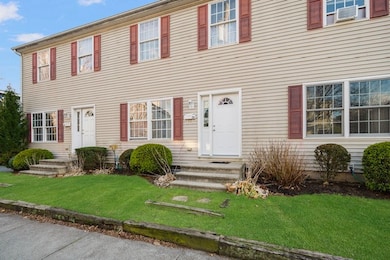 22 Vernon St unit B, Providence, RI 02903 - photo 2