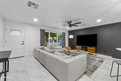 3938 E Cheery Lynn Rd, Phoenix, AZ 85018 - photo 3