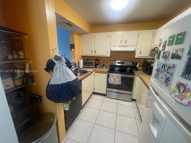 15430 SW 82nd Ln unit 624, Miami, FL 33193 - photo 4