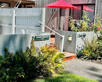 7 Honeysuckle Ln, Ridgefield, CT 06877 - photo 4