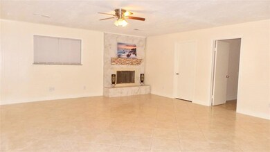 934 Cherry Spring Dr, Houston, TX 77038 - photo 5