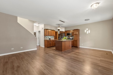 1565 Azalea Cir unit 694, Romeoville, IL 60446 - photo 2