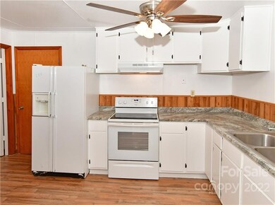 218 E End Ave, Statesville, NC 28677 - photo 5