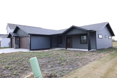 4712 Hampton Loop S, Moorhead, MN 56560 - photo 2