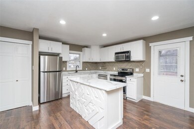 403 E 27th St S, Newton, IA 50208 - photo 7