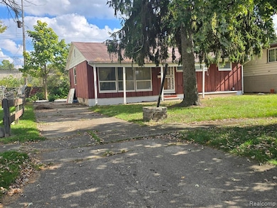 3330 Maywood Dr, Flint, MI 48504 - photo 4