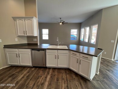 25 S Quinn Cir unit 33, Mesa, AZ 85206 - photo 5