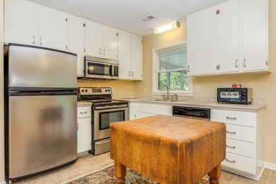 1010EAshleyAve35