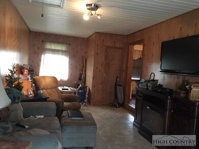 Living/Family Room: Big living room for everyone!