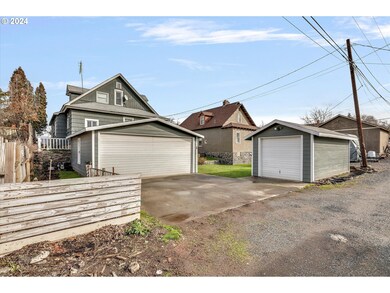 404 W 7th St, the Dalles, OR 97058 - photo 2