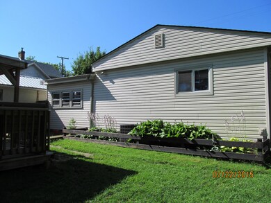 201 Maple St, Sugar Grove, OH 43155 - photo 2