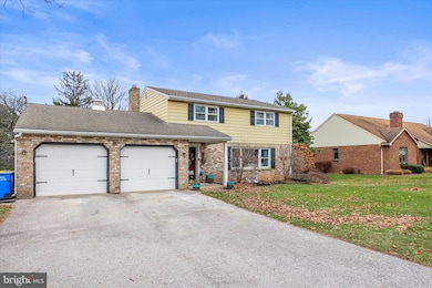 193 Dew Drop Rd, York, PA 17402 - photo 4