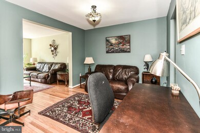 3080 White Birch Ct, Fairfax, VA 22031 - photo 7