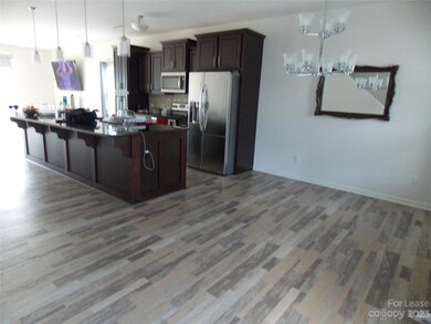 2539 Courtland Dr, Clover, SC 29710 - photo 3