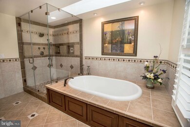 6810 Palmer Ct, Warrenton, VA 20187 - photo 2