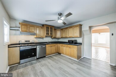 175 Dupont St, Philadelphia, PA 19127 - photo 5