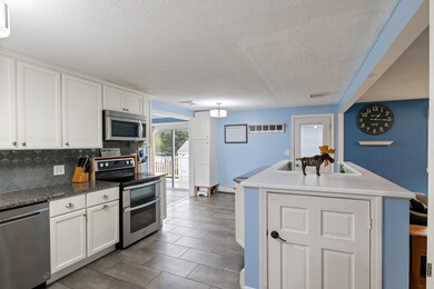 2 Heather Dr, Hooksett, NH 03106 - photo 6