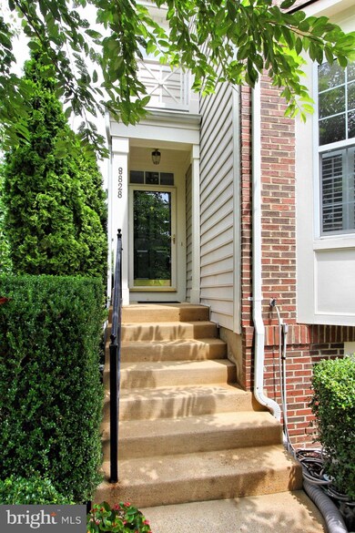 8828 Carpenters Hall Dr, Lorton, VA 22079 - photo 3