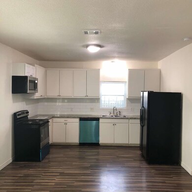 507 S Scullin Ave, Denison, TX 75020 - photo 4