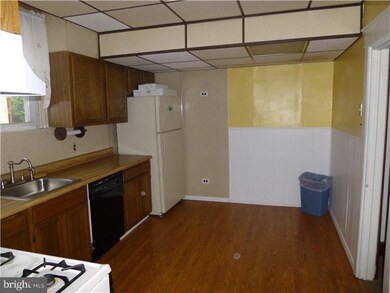 713 Greenway Ave, Darby, PA 19023 - photo 6