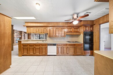 1719 Tannehill Dr, Houston, TX 77008 - photo 4